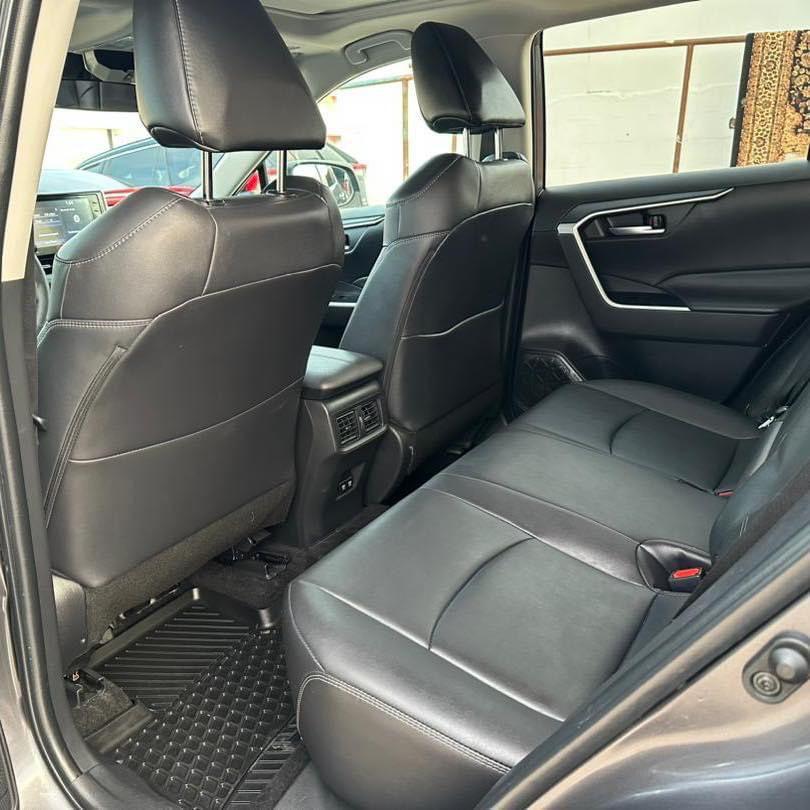 RAV4 2021 XLE - صورة 3